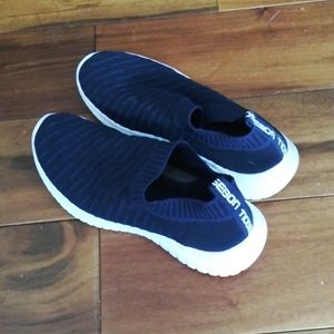 Amazon Laceless Slip On Navy Athletic Sneakers 6.5